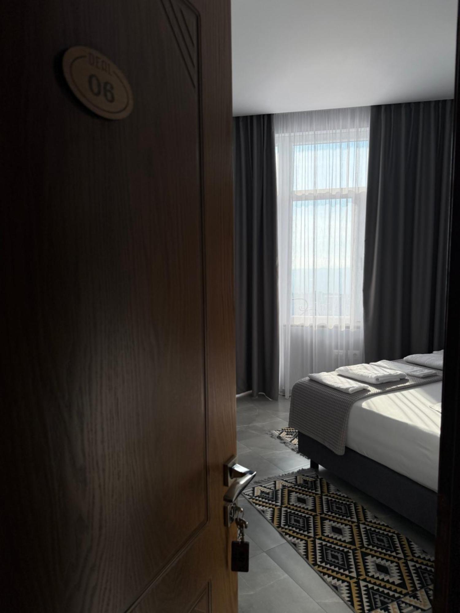 --Hotel Deal-- Rooms With Castle View Kruje Exterior photo